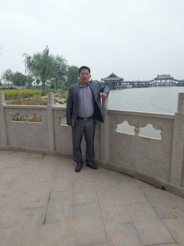 寻找爱的第一张照片--乌鲁木齐相亲服务中心