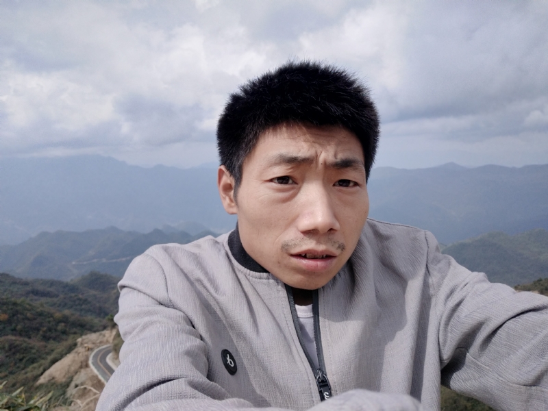 向后半生奋斗的第一张照片--乌鲁木齐相亲服务中心