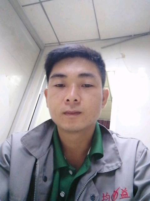 枫叶的第一张照片--乌鲁木齐相亲服务中心