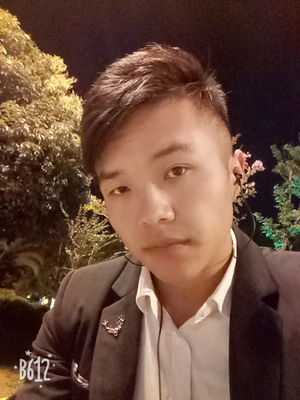 只求一陪伴的第一张照片--乌鲁木齐相亲服务中心