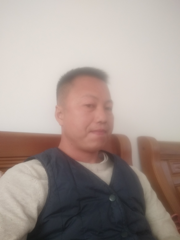 只对你好的第一张照片--乌鲁木齐相亲服务中心