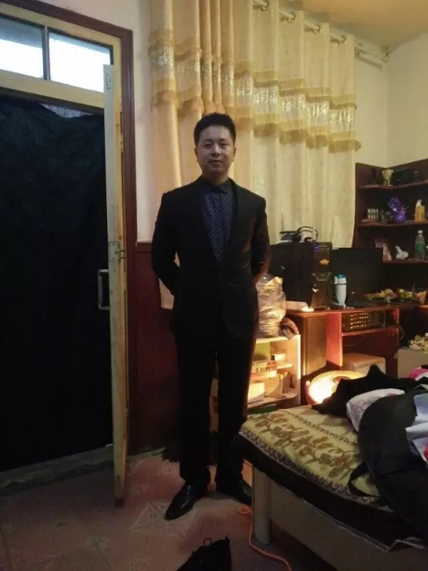 亮亮的第一张照片--乌鲁木齐相亲服务中心