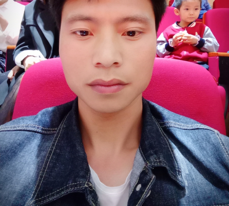 奋斗青年的第一张照片--乌鲁木齐相亲服务中心