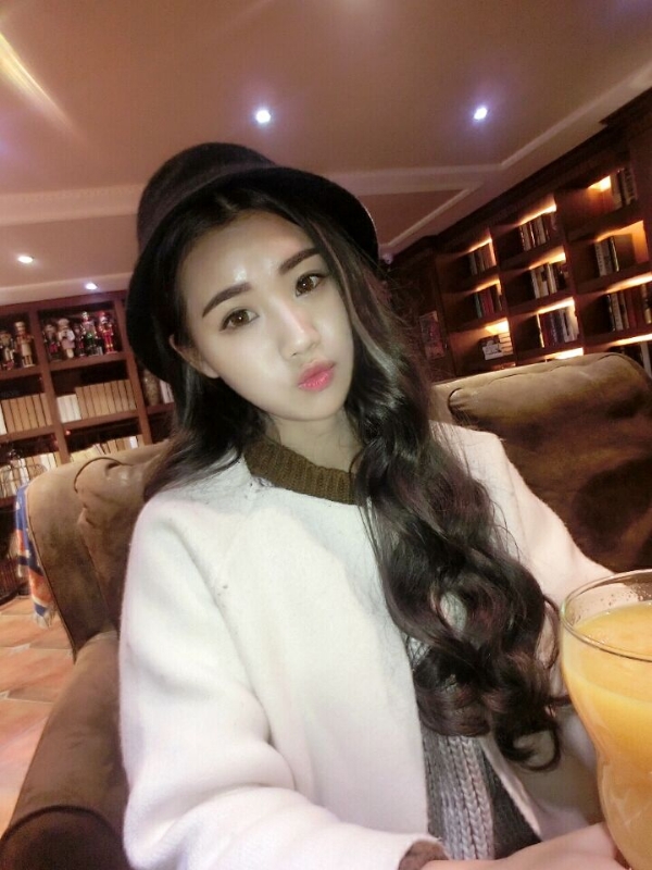 气质小妹的第三张照片--乌鲁木齐相亲服务中心