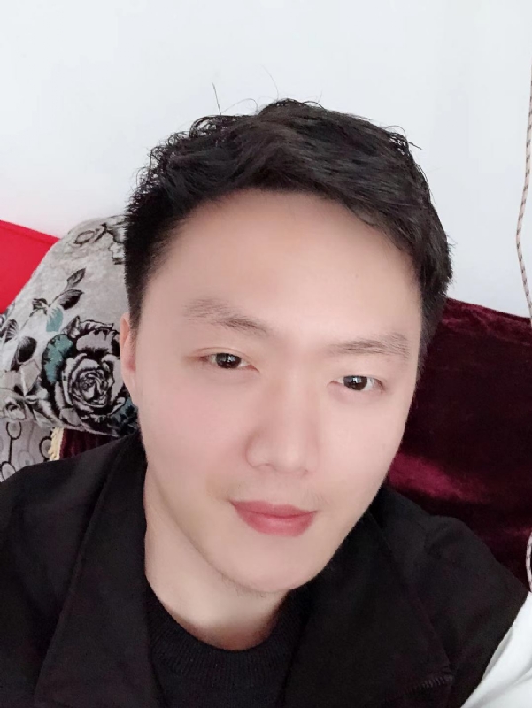 执迷的鲸鱼的第一张照片--乌鲁木齐相亲服务中心