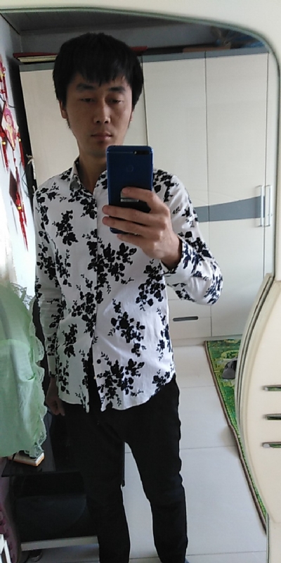 兰若寺里的书生的第一张照片--乌鲁木齐相亲服务中心