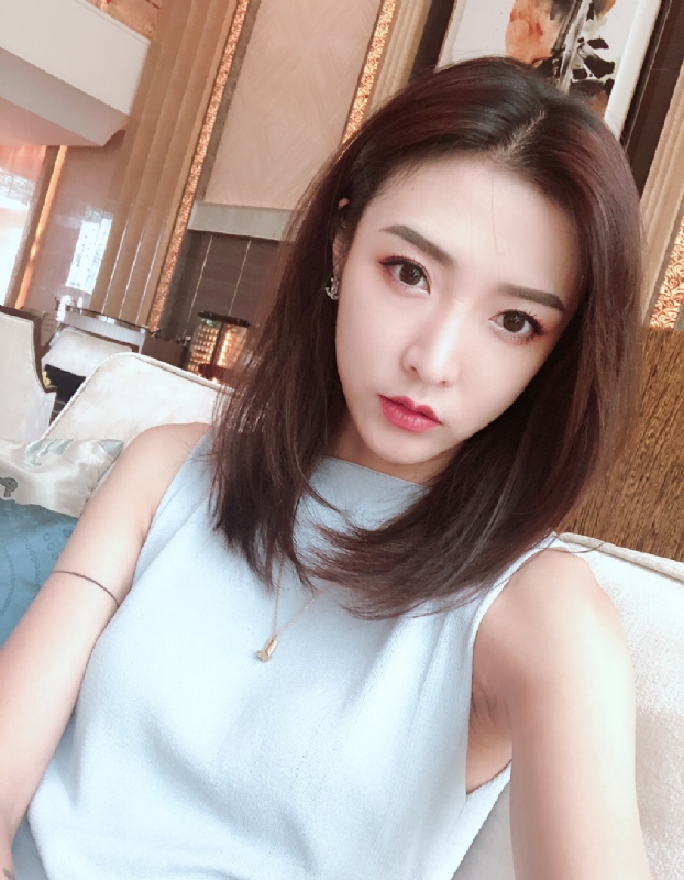 嘉嘉的第一张照片--乌鲁木齐相亲服务中心