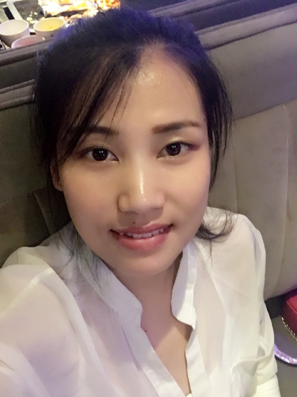 风尘的第一张照片--乌鲁木齐相亲服务中心