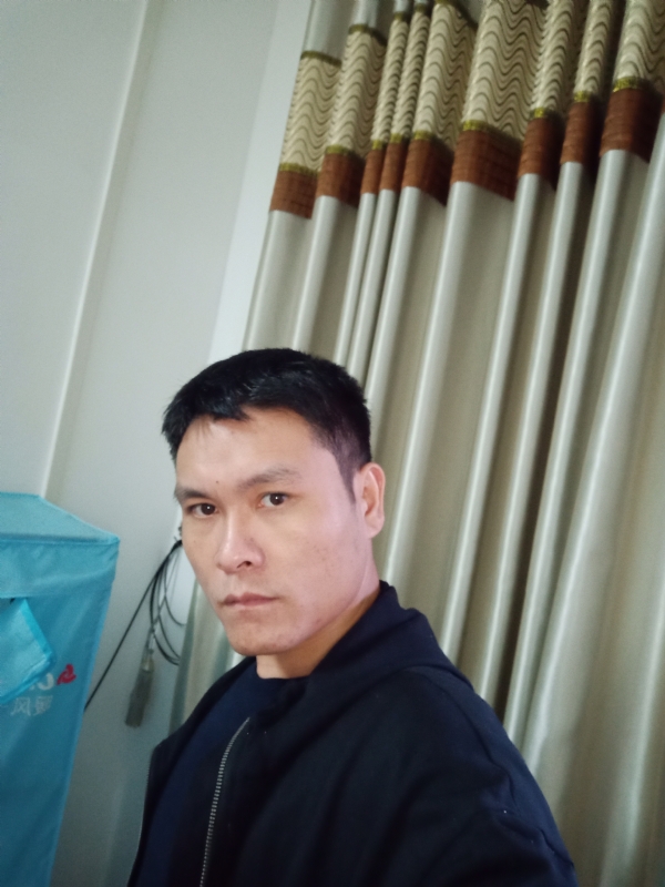 心如止水的第一张照片--乌鲁木齐相亲服务中心