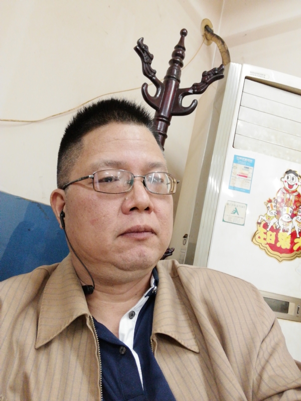 一个人的第一张照片--乌鲁木齐相亲服务中心