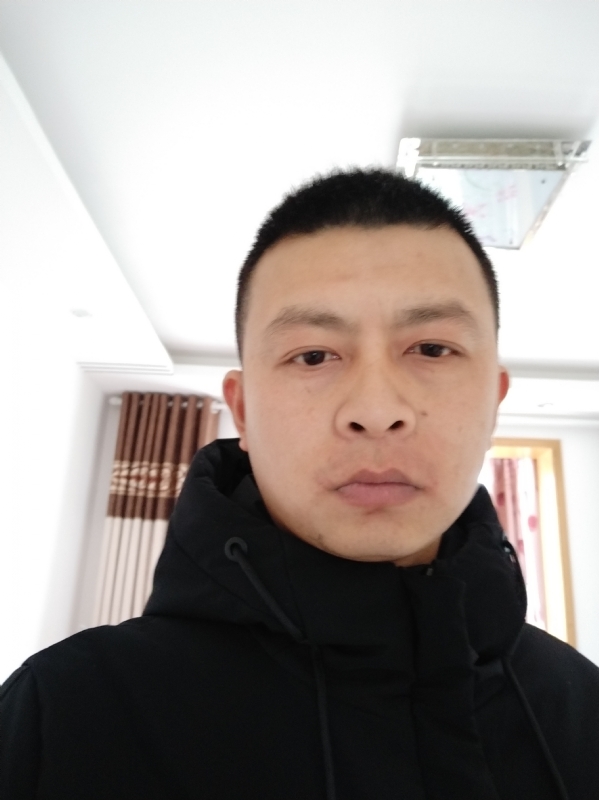 吴伟899的第一张照片--乌鲁木齐相亲服务中心