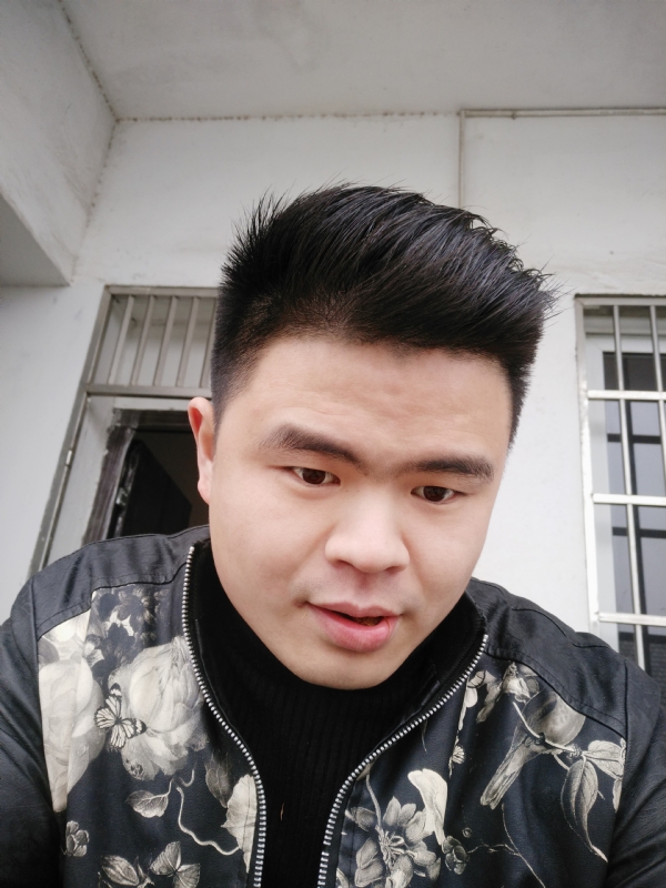 随遇而安的第一张照片--乌鲁木齐相亲服务中心