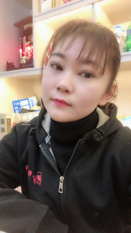 泡沫的第一张照片--乌鲁木齐相亲服务中心