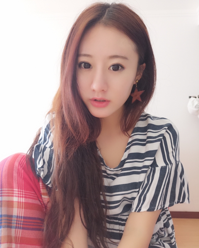 没有故事的女同学的第二张照片--乌鲁木齐相亲服务中心