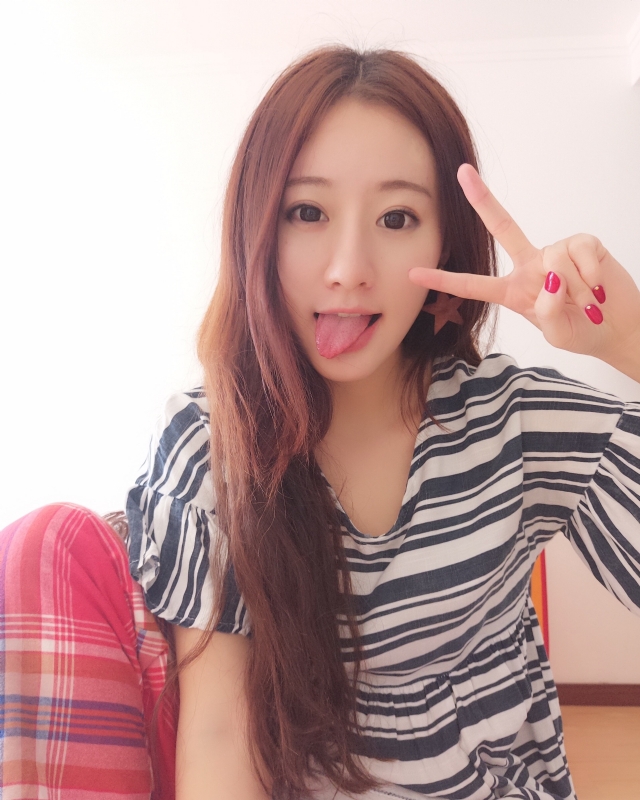 没有故事的女同学的第三张照片--乌鲁木齐相亲服务中心