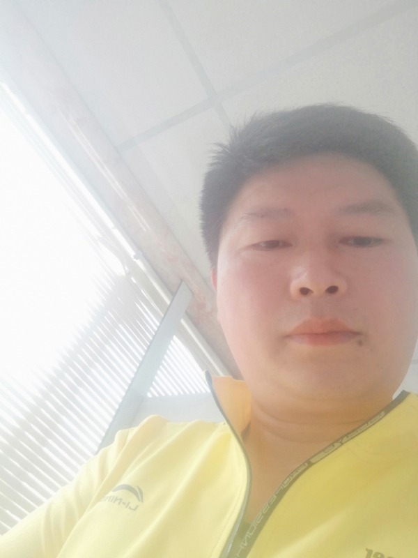 山男的第一张照片--乌鲁木齐相亲服务中心