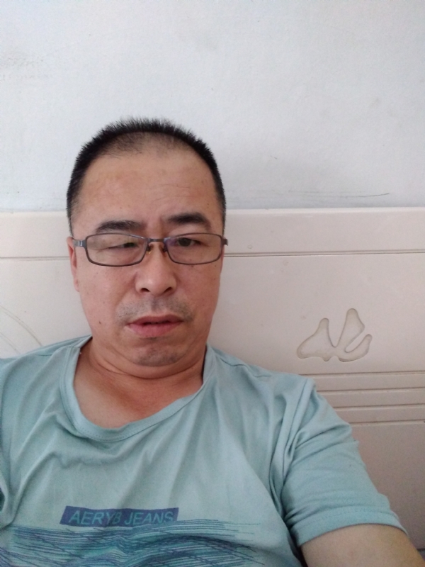 大叔的第一张照片--乌鲁木齐相亲服务中心