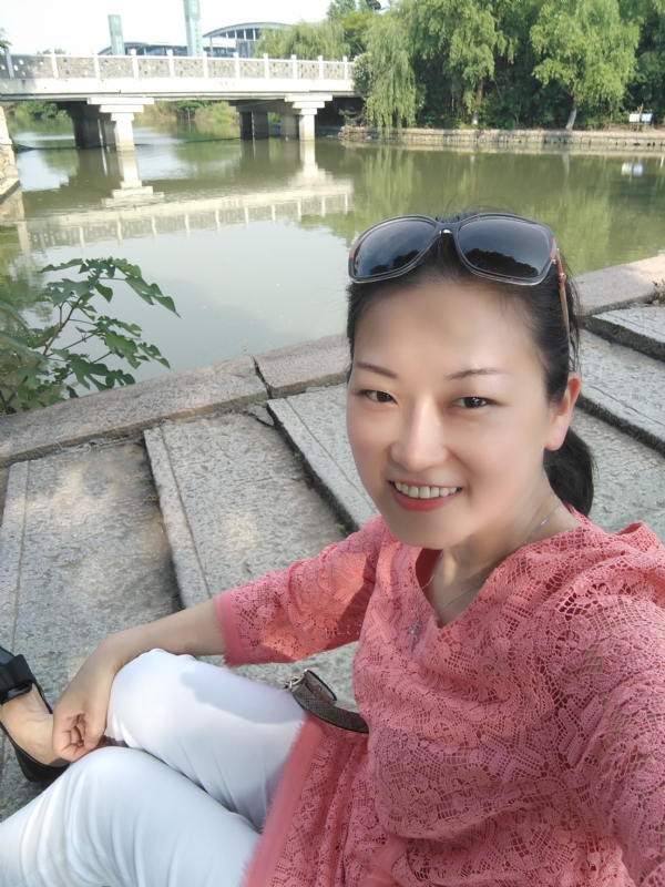 渴慕的第一张照片--乌鲁木齐相亲服务中心