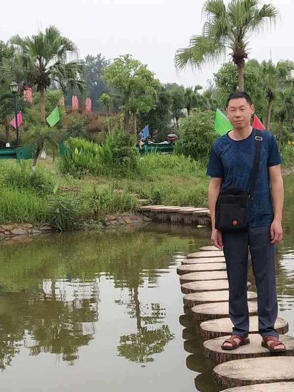 星星知我心的第一张照片--乌鲁木齐相亲服务中心