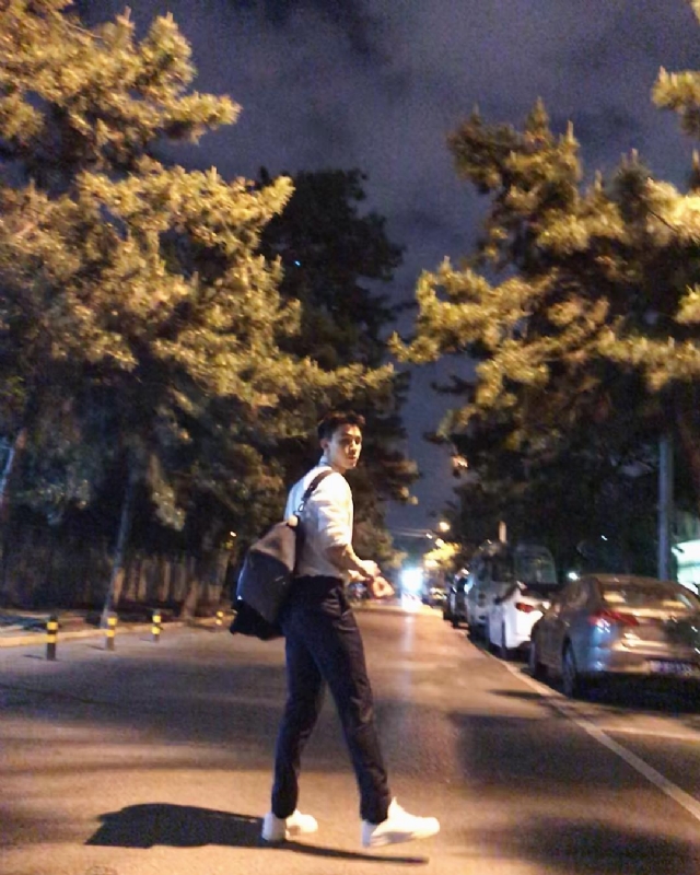 深海的第二张照片--乌鲁木齐相亲服务中心