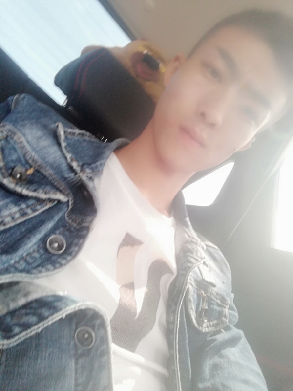 傻雕的第一张照片--乌鲁木齐相亲服务中心