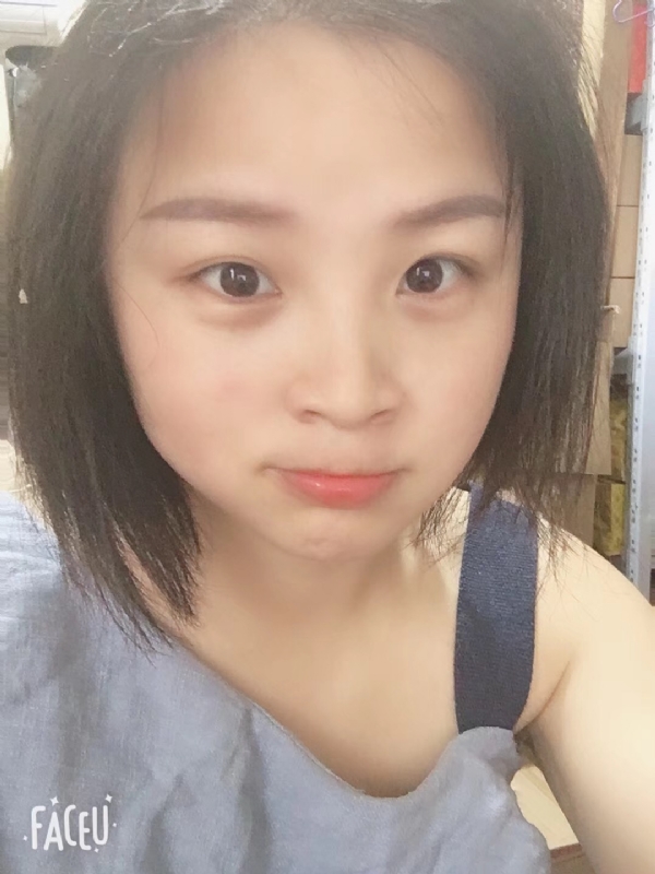 瑞瑞的第一张照片--乌鲁木齐相亲服务中心