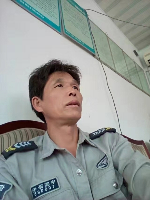 卧窗听雨的第一张照片--乌鲁木齐相亲服务中心