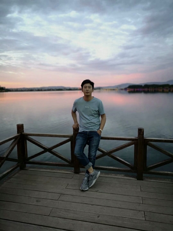 喂南墙我要撞你了的第一张照片--乌鲁木齐相亲服务中心