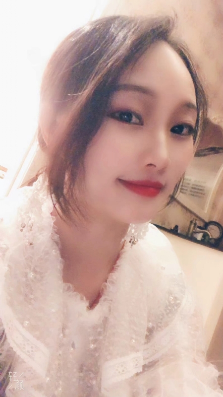 雯雯的第一张照片--乌鲁木齐相亲服务中心