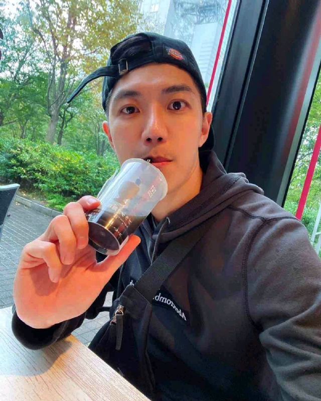 苏天奇的第一张照片--乌鲁木齐相亲服务中心