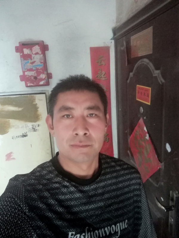 关中刀客的第一张照片--乌鲁木齐相亲服务中心