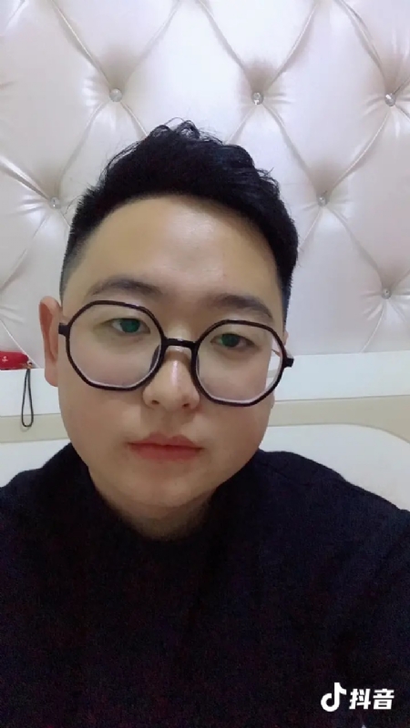 杰森的第一张照片--乌鲁木齐相亲服务中心