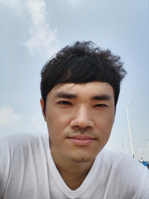 老实人的第一张照片--乌鲁木齐相亲服务中心