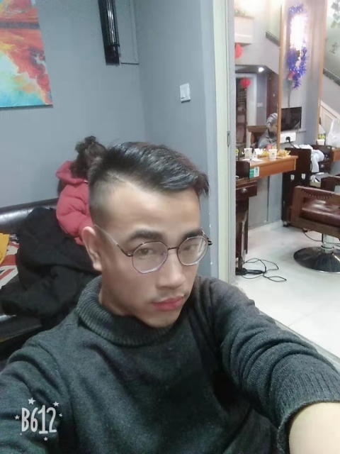 土豆的忧伤的第一张照片--乌鲁木齐相亲服务中心