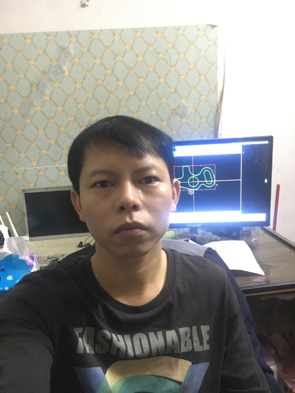 黄叶枫的第一张照片--乌鲁木齐相亲服务中心