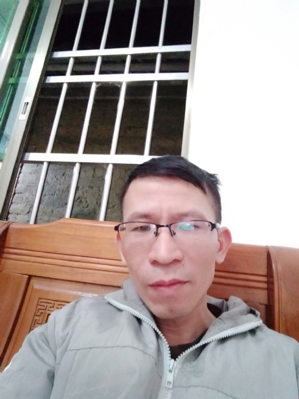 奋斗的第一张照片--乌鲁木齐相亲服务中心