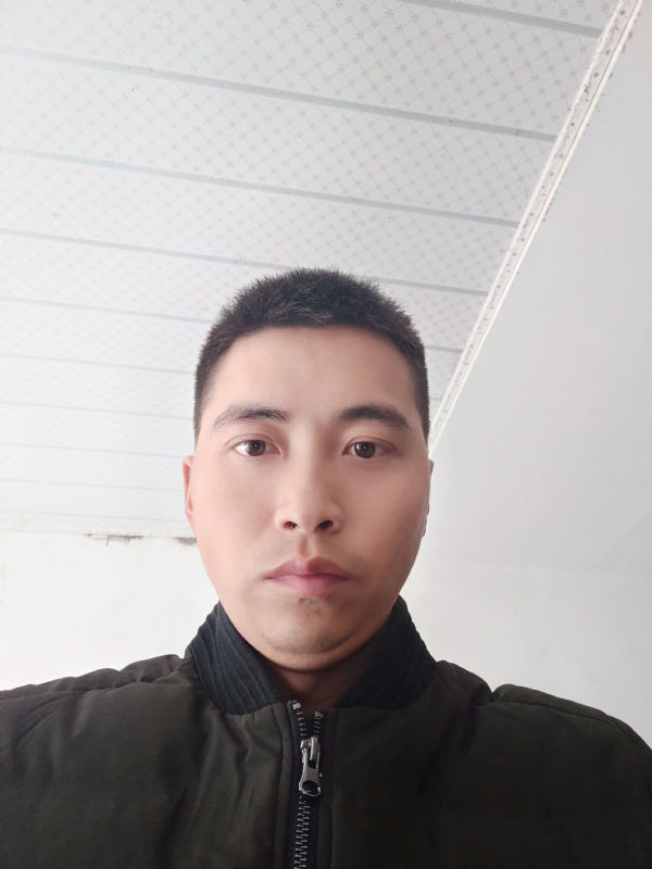 远望星空的第一张照片--乌鲁木齐相亲服务中心