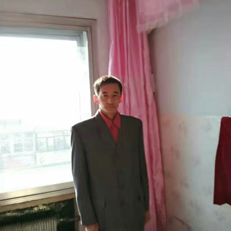 阳光明媚的第一张照片--乌鲁木齐相亲服务中心