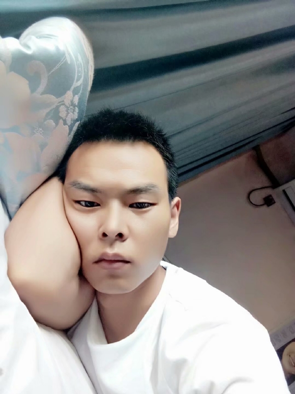 琪子心的第一张照片--乌鲁木齐相亲服务中心