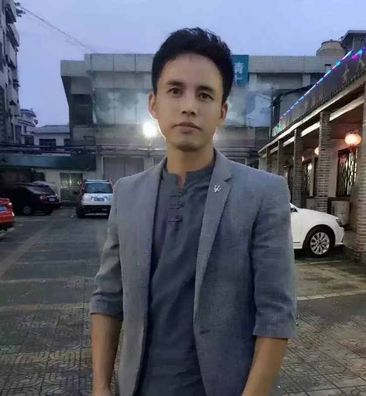 华谢的第一张照片--乌鲁木齐相亲服务中心