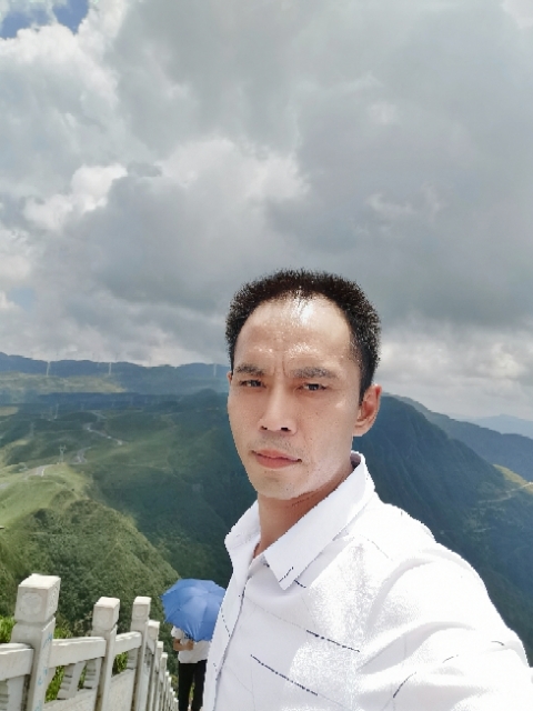 LXZ的第一张照片--乌鲁木齐相亲服务中心