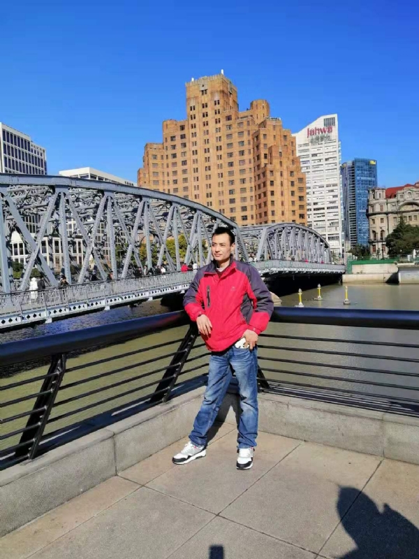 老乐的第一张照片--乌鲁木齐相亲服务中心