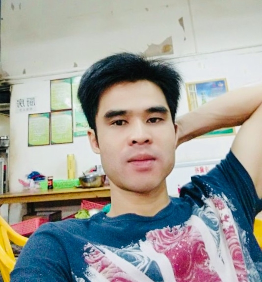 Huang的第一张照片--乌鲁木齐相亲服务中心