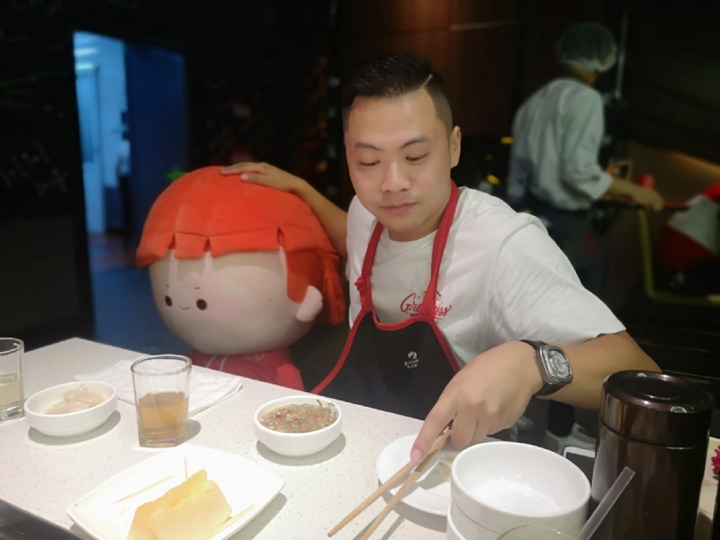 逆行的第一张照片--乌鲁木齐相亲服务中心