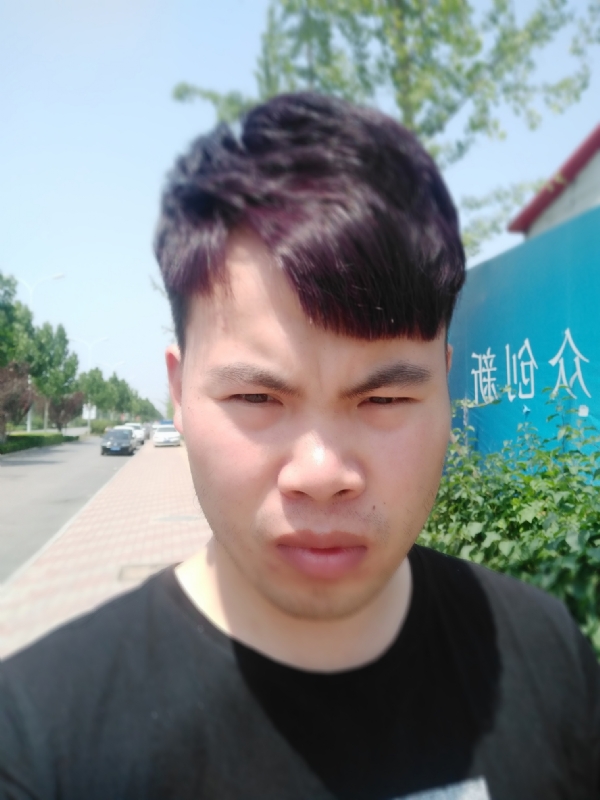迷迭无情的第一张照片--乌鲁木齐相亲服务中心