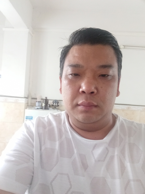 帅帅的第一张照片--乌鲁木齐相亲服务中心