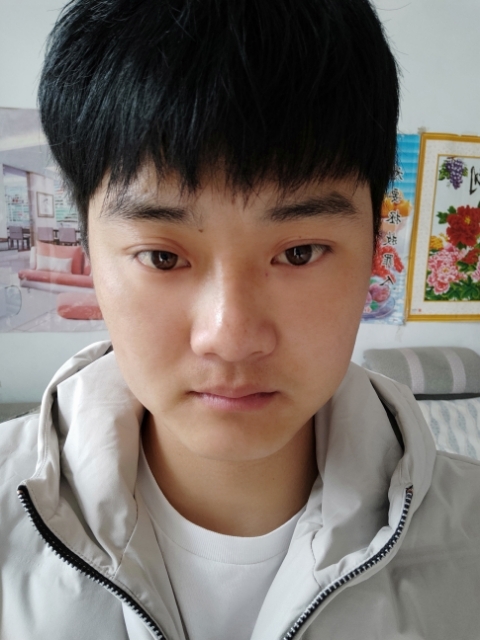 偏丶执的第二张照片--乌鲁木齐相亲服务中心