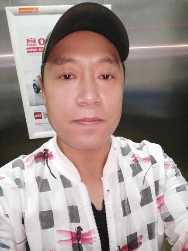 hainy的第一张照片--乌鲁木齐相亲服务中心