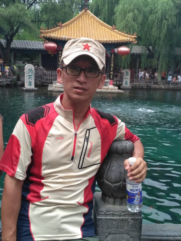 晓峰的第二张照片--乌鲁木齐相亲服务中心