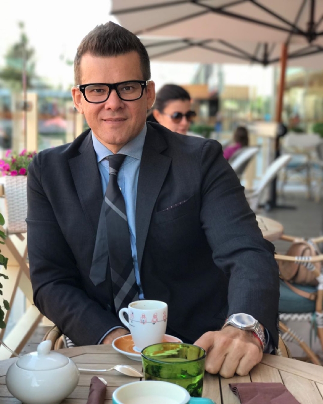 owen的第三张照片--乌鲁木齐相亲服务中心